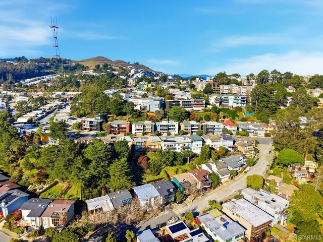 131 Turquoise Way, San Francisco, CA 94131