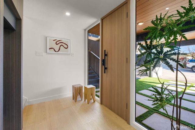 131 Turquoise Way, San Francisco, CA 94131