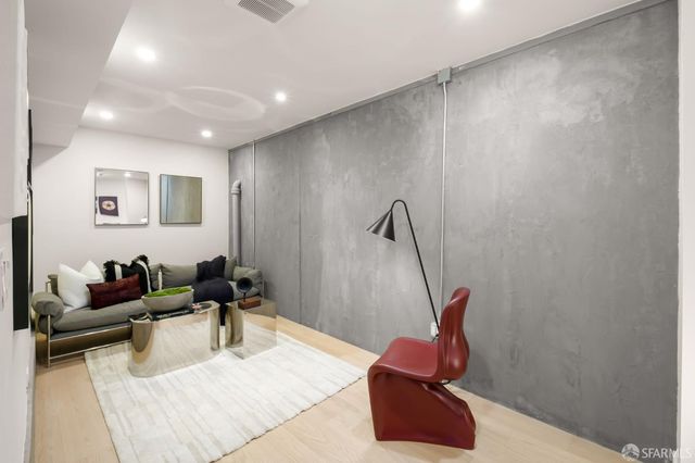 131 Turquoise Way, San Francisco, CA 94131