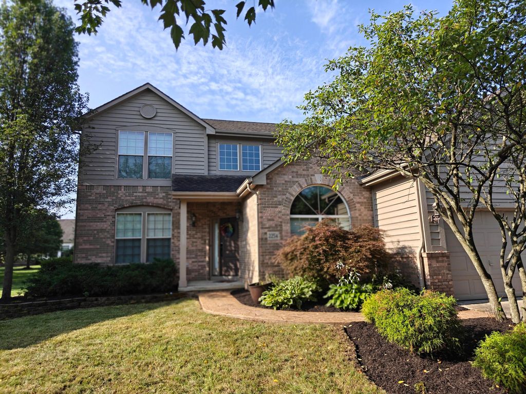 2254 Omaha Place, Lewis Center, OH 43035