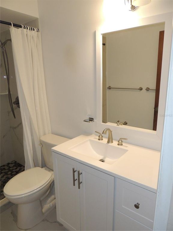 Image 14 of property listing at 2920 NW 54TH AVENUE, Gainesville, FL 32653