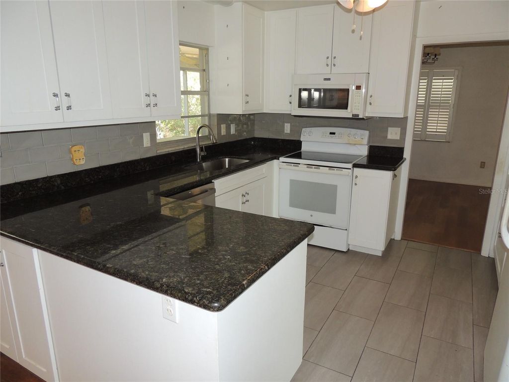 Image 5 of property listing at 2920 NW 54TH AVENUE, Gainesville, FL 32653