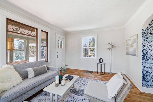 906 E 36th Street, Minneapolis, MN 55407