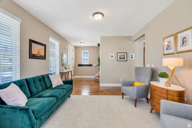 10306 S SILVER MINE RD, South Jordan, UT 84095