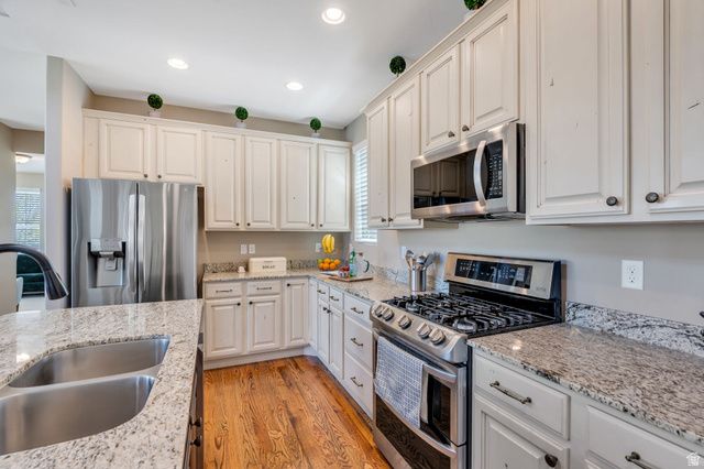 10306 S SILVER MINE RD, South Jordan, UT 84095