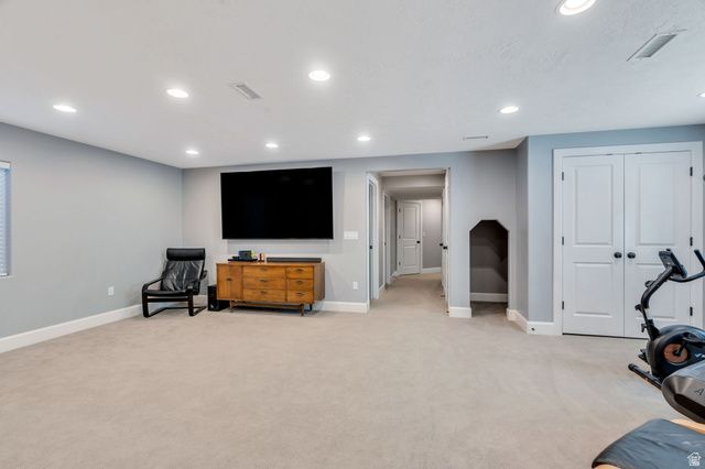 10306 S SILVER MINE RD, South Jordan, UT 84095