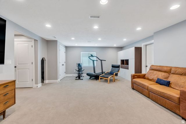 10306 S SILVER MINE RD, South Jordan, UT 84095