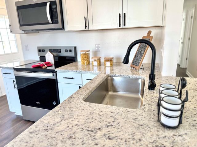 1135 Hannah Rae Court, Charlotte, NC 28214