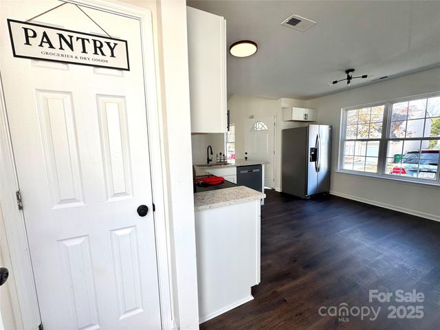 1135 Hannah Rae Court, Charlotte, NC 28214