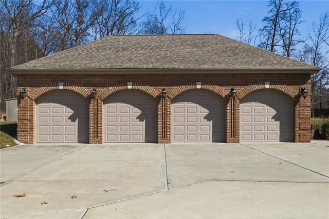 1653 Chapel Ridge, Adams Twp, PA 16046