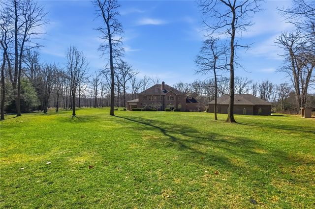 1653 Chapel Ridge, Adams Twp, PA 16046