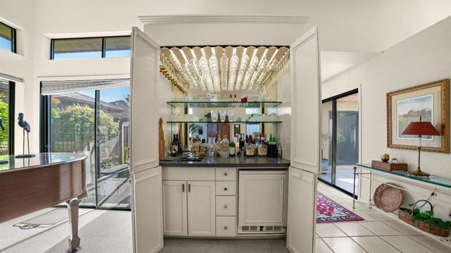 2479 MacArthur, Lodi, CA 95242