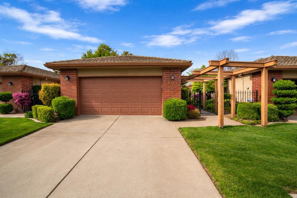 2479 MacArthur, Lodi, CA 95242