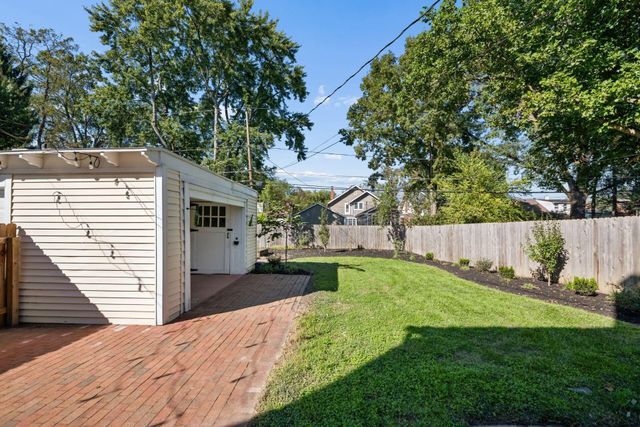 54 Winthrop Road, Columbus, OH 43214