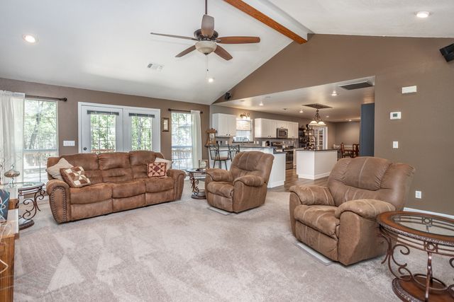 4823 County Road 211, Gainesville, TX 76240