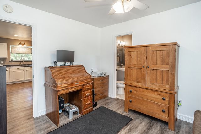 4823 County Road 211, Gainesville, TX 76240