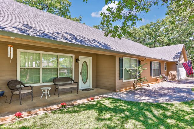 4823 County Road 211, Gainesville, TX 76240