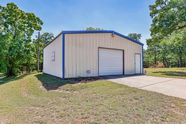 4823 County Road 211, Gainesville, TX 76240