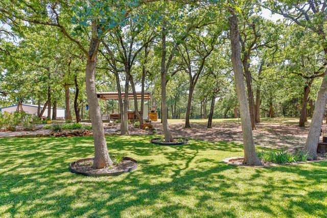 4823 County Road 211, Gainesville, TX 76240