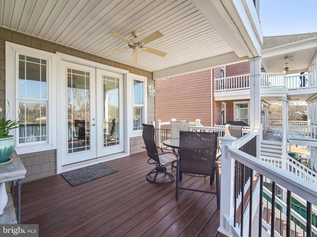 424 KATHERINE AVE, Baltimore, MD 21221