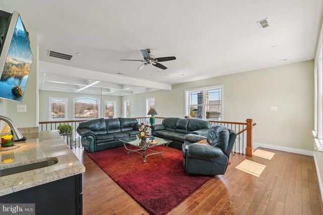 424 KATHERINE AVE, Baltimore, MD 21221