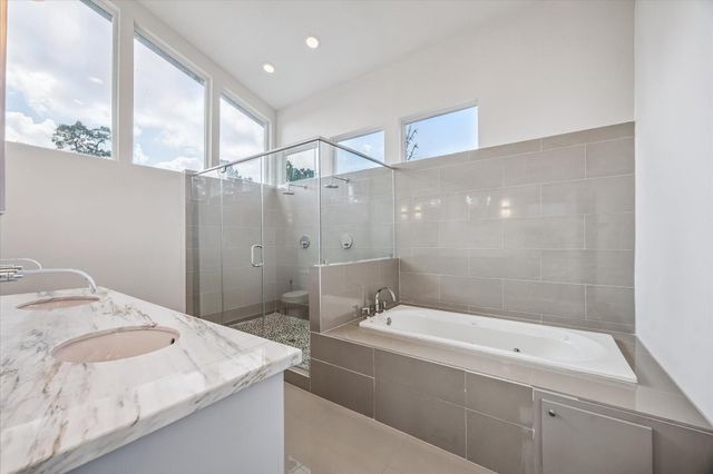 1562 Cheshire Lane, Houston, TX 77018