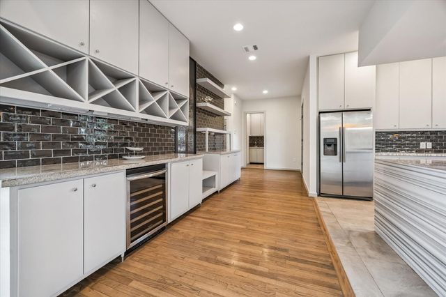 1562 Cheshire Lane, Houston, TX 77018