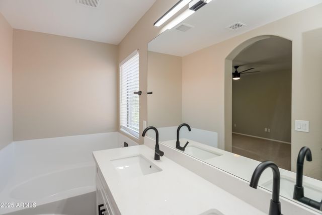 1361 W CORRIENTE Drive, San Tan Valley, AZ 85143