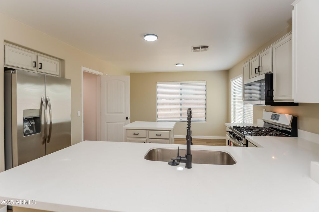 1361 W CORRIENTE Drive, San Tan Valley, AZ 85143 — photo 2