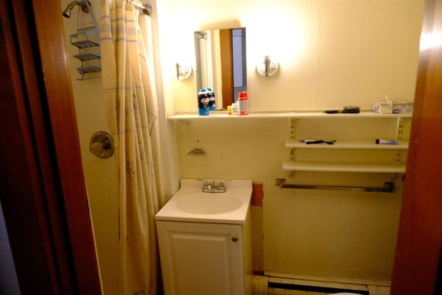 122 North Avenue, St. Johnsbury, VT 05819