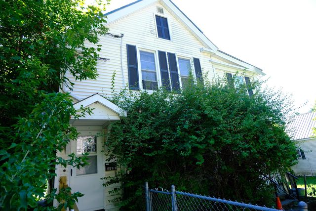 122 North Avenue, St. Johnsbury, VT 05819