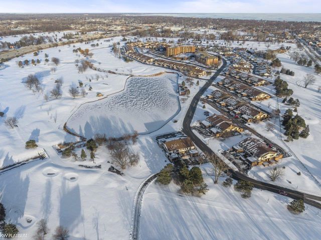 408 Country Club Drive, Saint Clair Shores, MI 48082