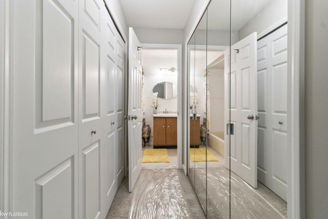 408 Country Club Drive, Saint Clair Shores, MI 48082