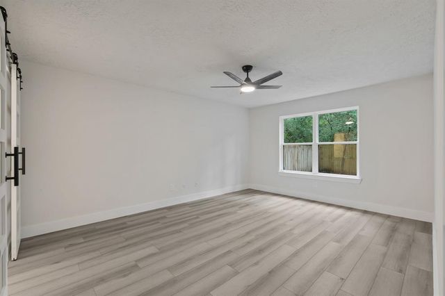 8 Dewthread Court, The Woodlands, TX 77380