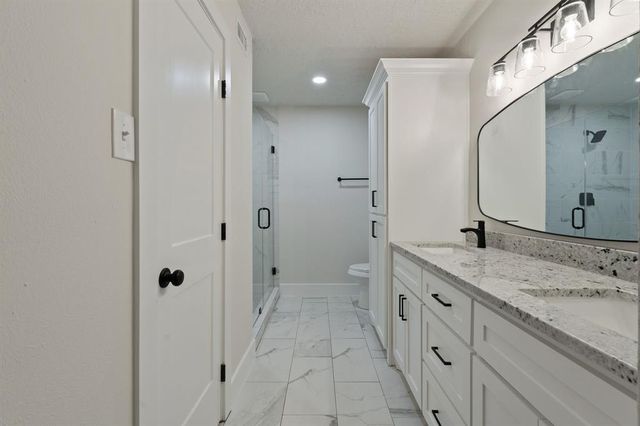 8 Dewthread Court, The Woodlands, TX 77380