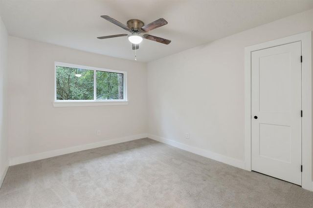 8 Dewthread Court, The Woodlands, TX 77380