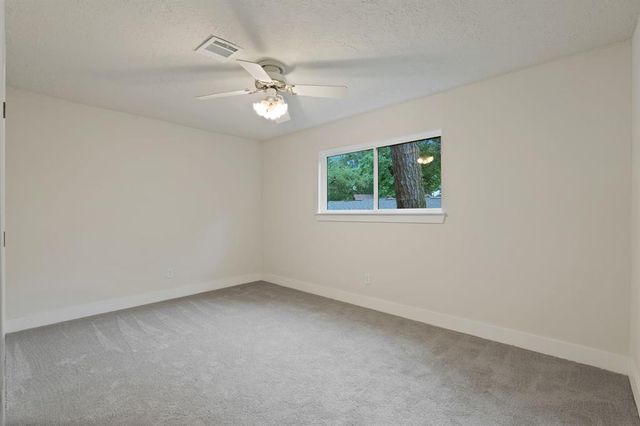 8 Dewthread Court, The Woodlands, TX 77380
