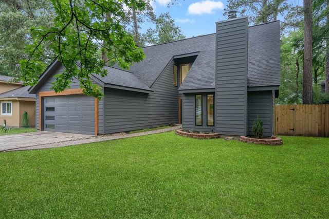 8 Dewthread Court, The Woodlands, TX 77380