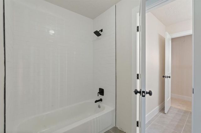 8 Dewthread Court, The Woodlands, TX 77380
