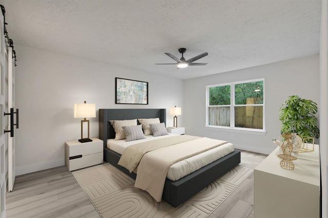 8 Dewthread Court, The Woodlands, TX 77380