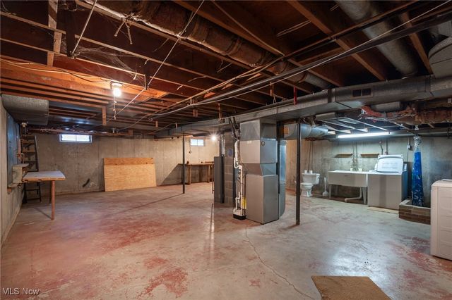 401 Louisiana Avenue, Elyria, OH 44035