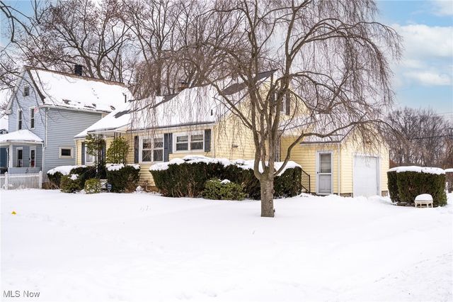 401 Louisiana Avenue, Elyria, OH 44035