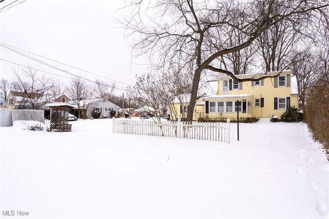 401 Louisiana Avenue, Elyria, OH 44035