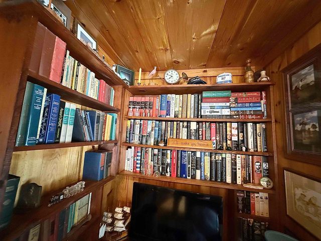 1529 Belmont Road, Mount Holly, VT 05730