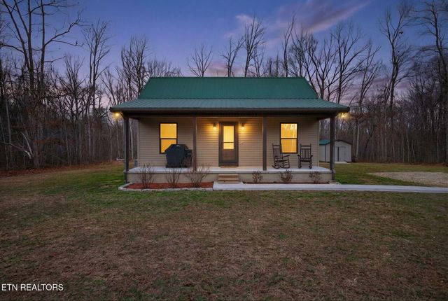 4066 Cumberland Lakes Drive, Monterey, TN 38574