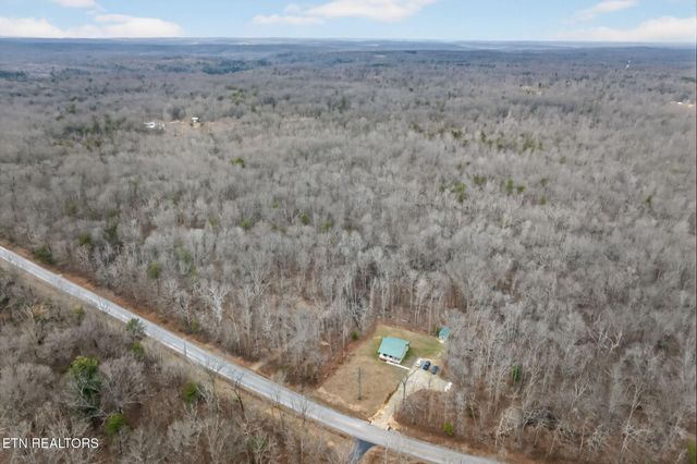 4066 Cumberland Lakes Drive, Monterey, TN 38574