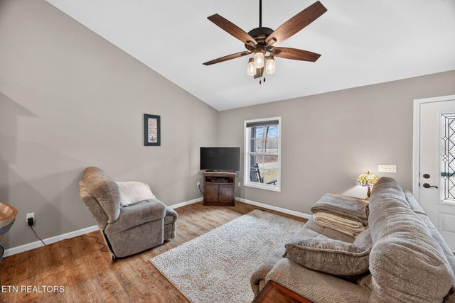 4066 Cumberland Lakes Drive, Monterey, TN 38574