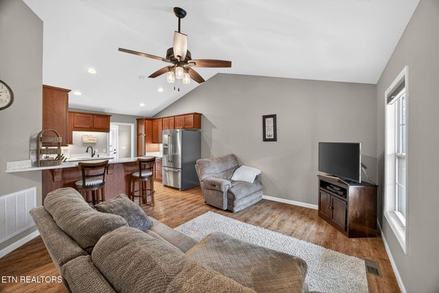 4066 Cumberland Lakes Drive, Monterey, TN 38574