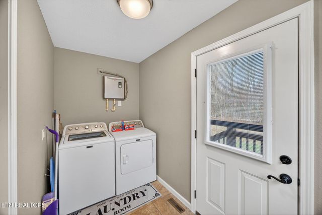 4066 Cumberland Lakes Drive, Monterey, TN 38574