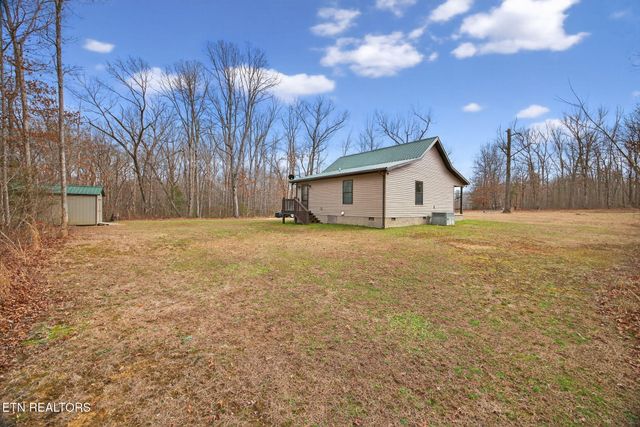 4066 Cumberland Lakes Drive, Monterey, TN 38574